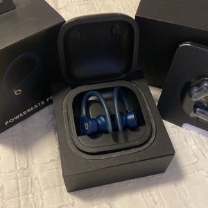 Blue Powerbeats Pro